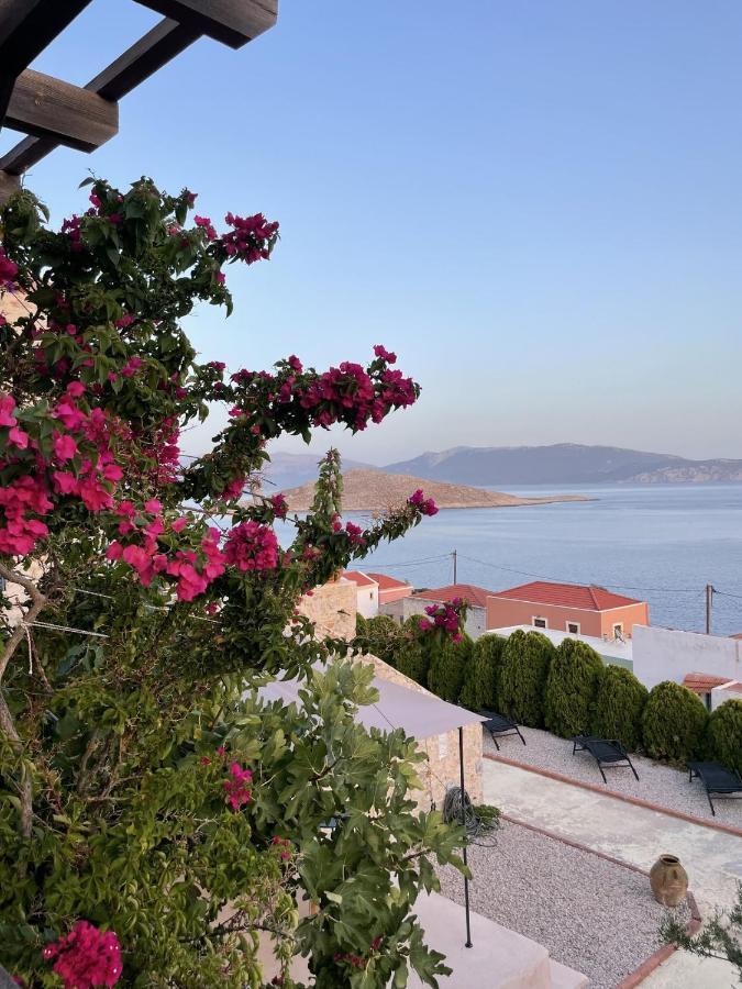 Marina Castellana Studios Chalki Town Esterno foto