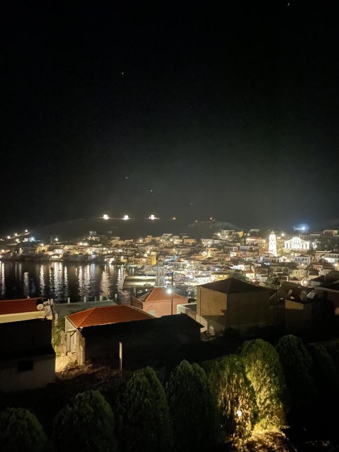Marina Castellana Studios Chalki Town Esterno foto
